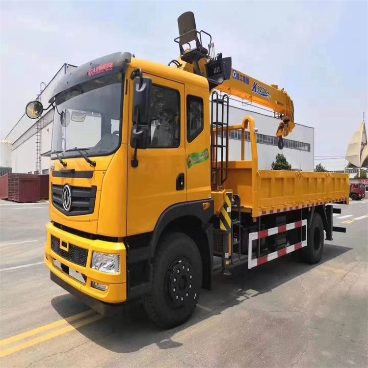 前锋附近找一辆随车吊出租